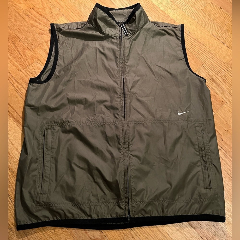 Nike Men’s Zip Up Vest Olive Green
